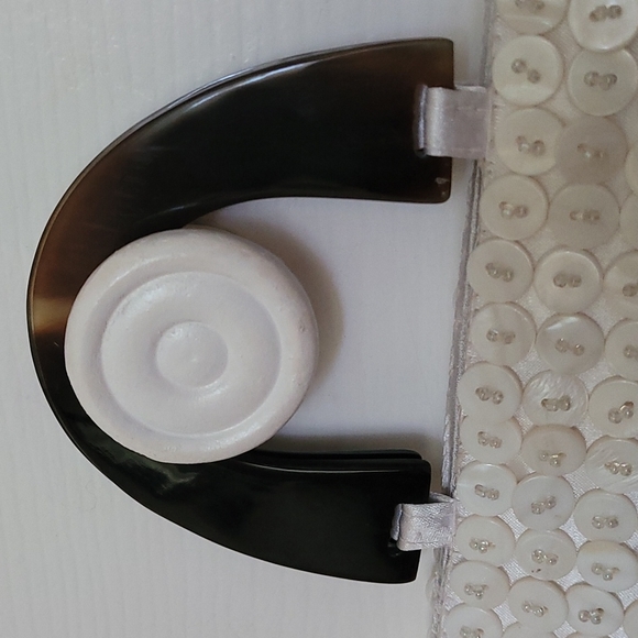 ๐๐HP๐๐Beads and Shell Buttons bag - Picture 3 of 13